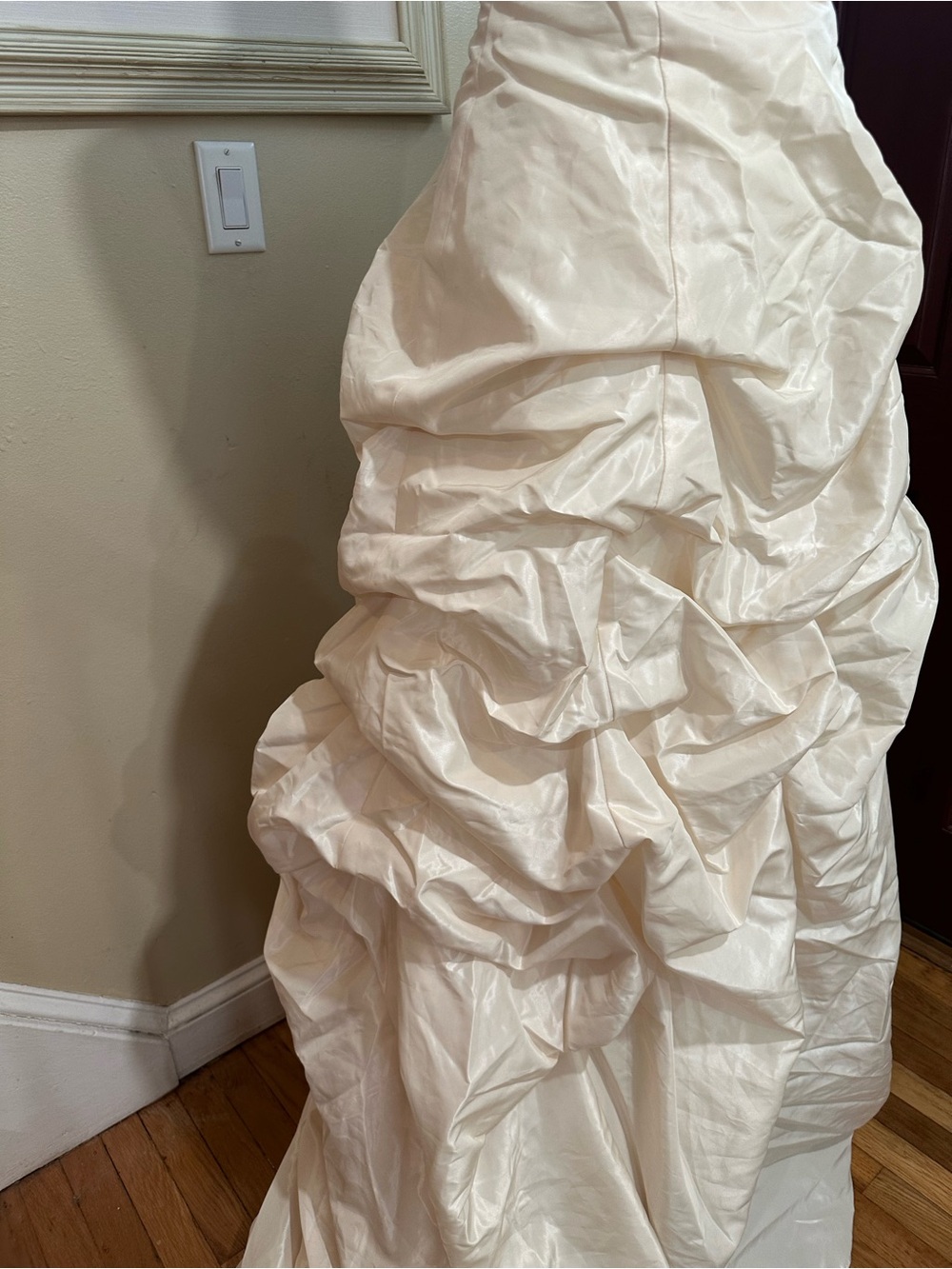 Davids Bridal Ivory Champagne Ruched lace Strapless Wedding Dress Sz 8 - Picture 5 of 16